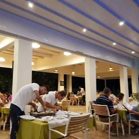 Hotel Sarajet E Pashait 2 Дермі Екстер'єр фото